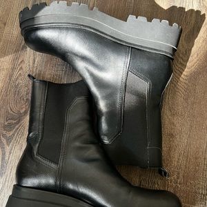 Black vegan platform boots
